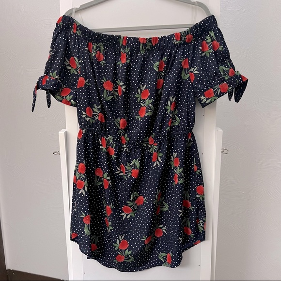 Blush off the shoulder flower dress - Picture 1 of 6